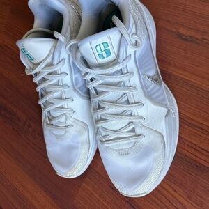 Nike basketball shoe